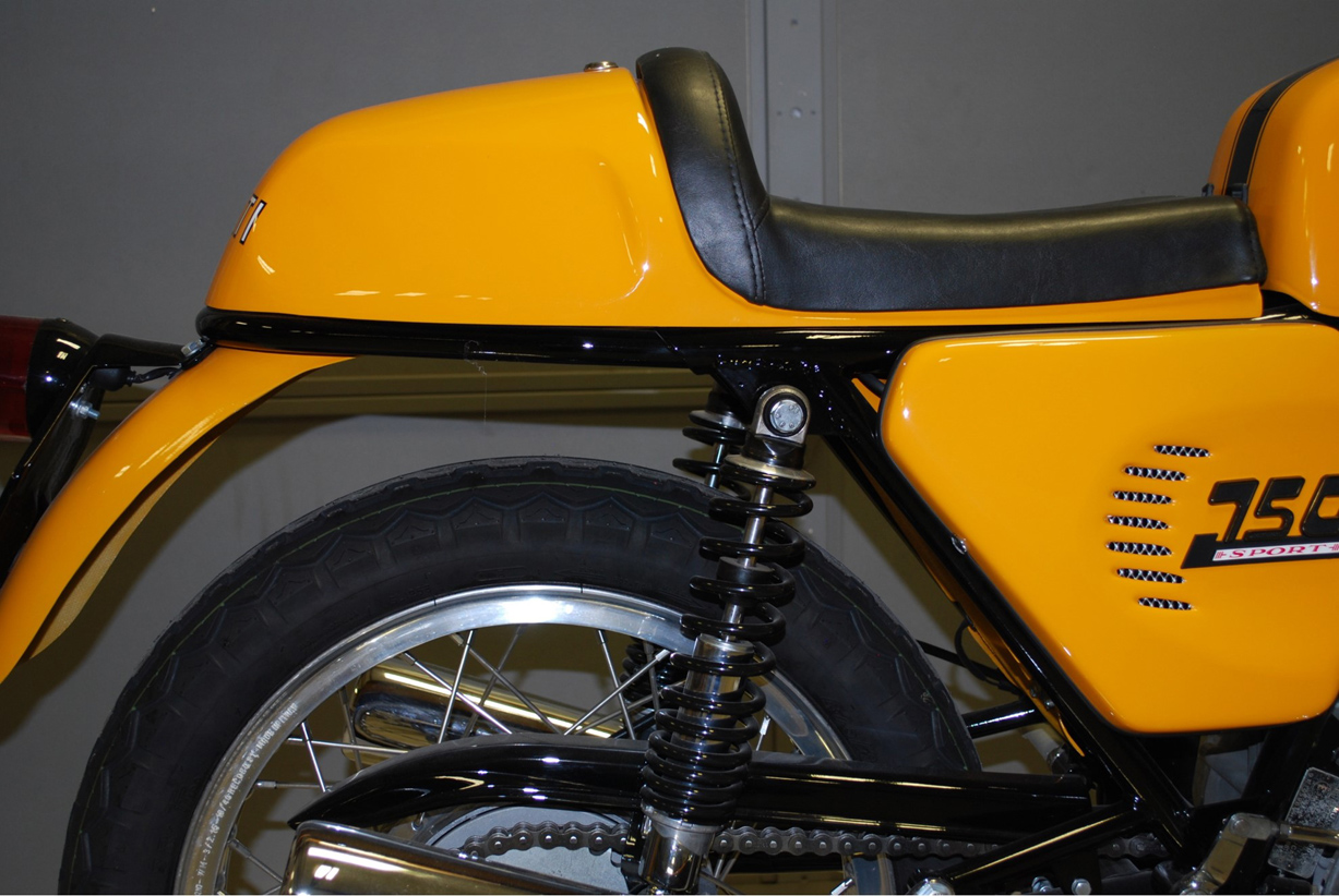 FS-1974-Sport-03