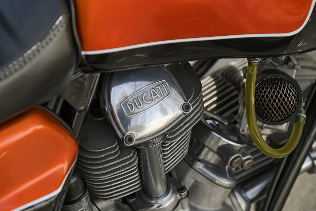 Ducati-750-GT044
