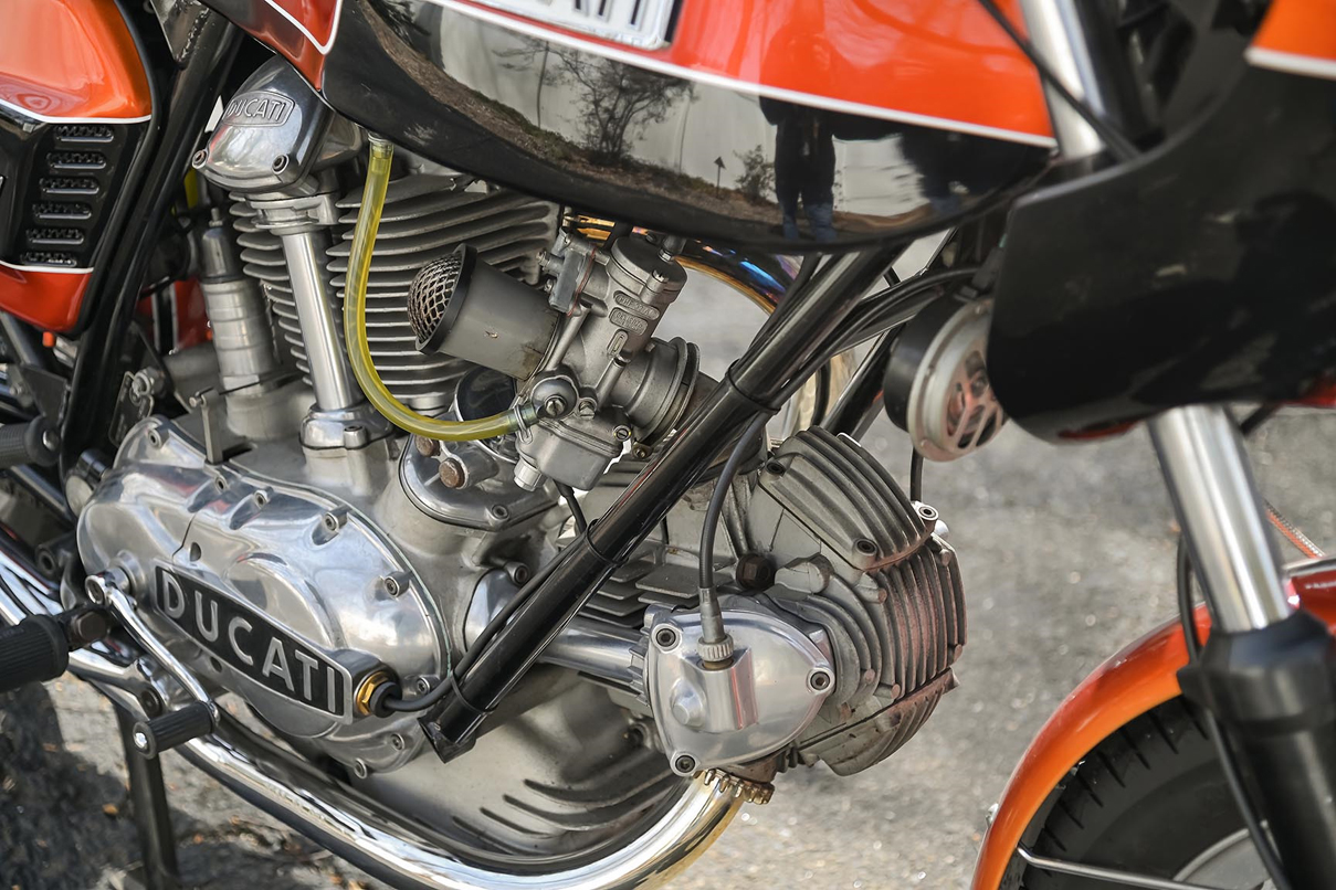 Ducati-750-GT098