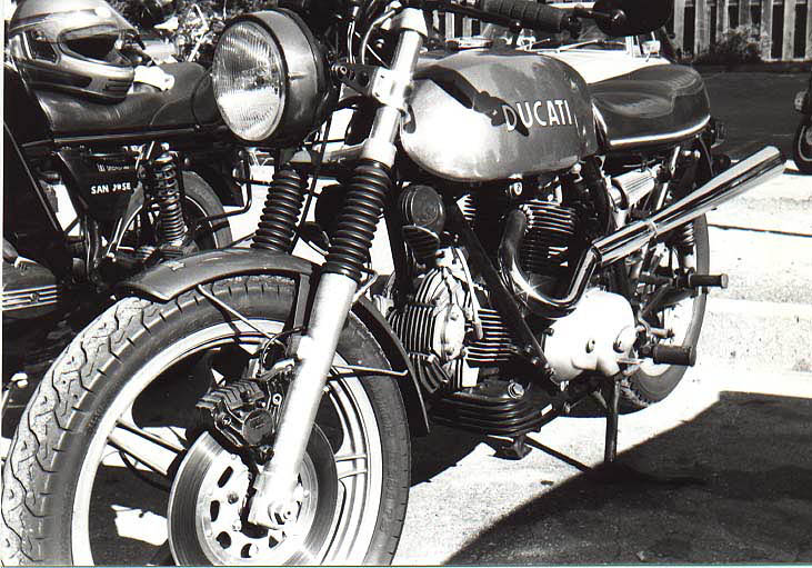 duc64-750gt