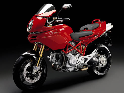 MTS-1000s_R_3-4_front_DX_MY20-[500x375]